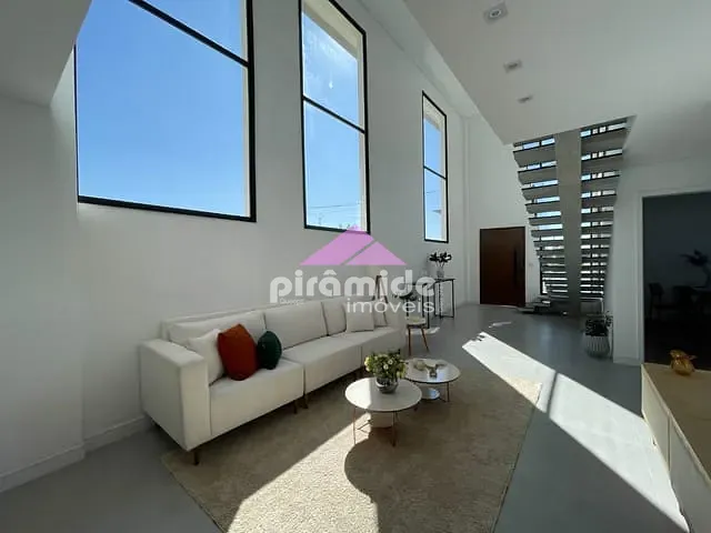 Casa com 250m² 4 quartos e 5 banheiros, à venda, no bairro Loteamento Fazenda Ronda em São José dos Campos