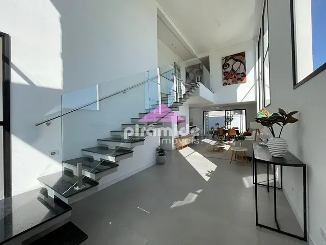 Casa com 250m² 4 quartos e 5 banheiros, à venda, no bairro Loteamento Fazenda Ronda em São José dos Campos