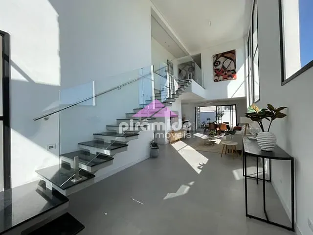 Casa com 250m² 4 quartos e 5 banheiros, à venda, no bairro Loteamento Fazenda Ronda em São José dos Campos