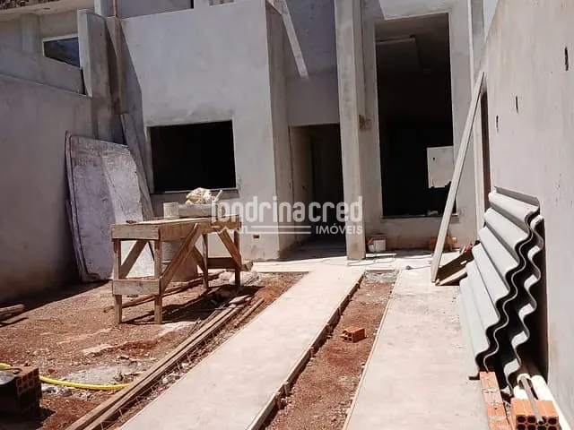 Casa com 125m² 3 quartos e 2 banheiros, à venda, no bairro Jardim Cidade Alta em Cambé