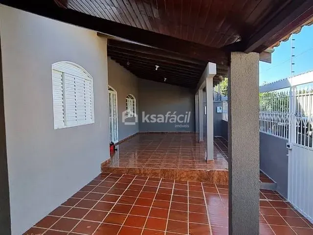 Casa com 330m² 4 quartos e 4 banheiros, à venda, no bairro Coophasul em Campo Grande