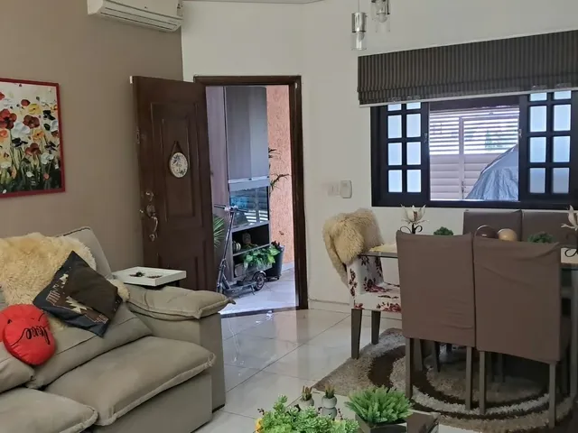 Casa 2 quartos e 2 banheiros, à venda ou para alugar, no bairro Residencial Jardim Aurora em Pindamonhangaba