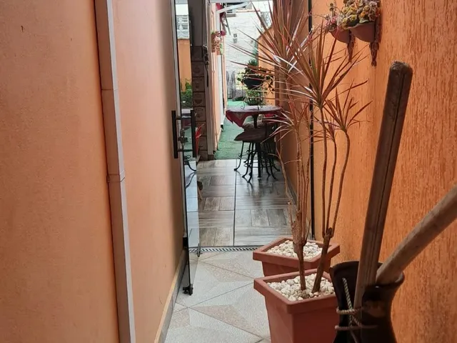 Casa 2 quartos e 2 banheiros, à venda ou para alugar, no bairro Residencial Jardim Aurora em Pindamonhangaba