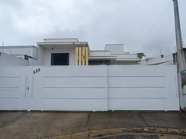Casa 3 quartos e 2 banheiros, à venda, no bairro Loteamento Residencial e Comercial Flamboyant em Pindamonhangaba