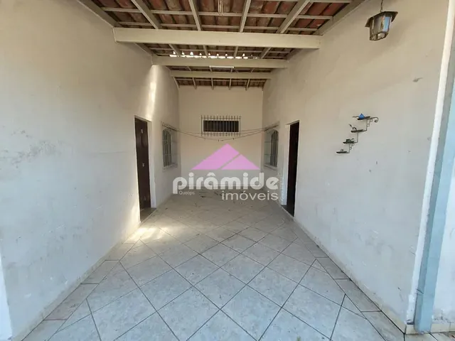 Casa com 300m² 3 quartos e 2 banheiros, à venda, no bairro Indaiá em Caraguatatuba