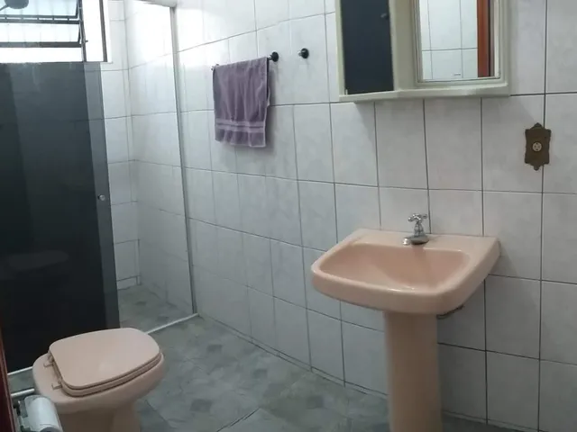 Casa com 295m² 3 quartos e 2 banheiros, à venda, no bairro Vila Rica em Pindamonhangaba