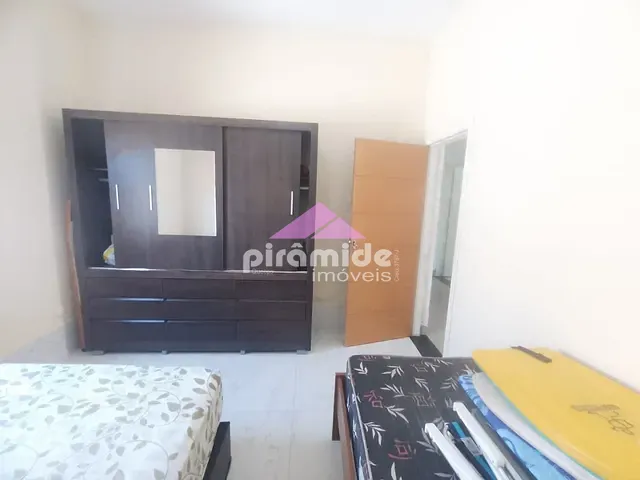 Casa com 360m² 3 quartos e 2 banheiros, à venda, no bairro Praia das Palmeiras em Caraguatatuba