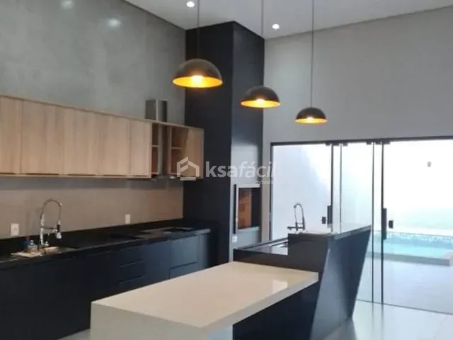 Casa com 250m² 3 quartos e 2 banheiros, à venda, no bairro Vila Jussara em Campo Grande