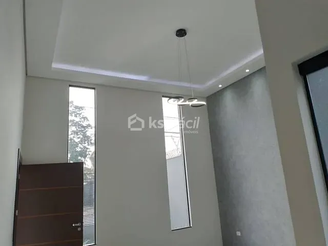 Casa com 250m² 3 quartos e 2 banheiros, à venda, no bairro Vila Jussara em Campo Grande