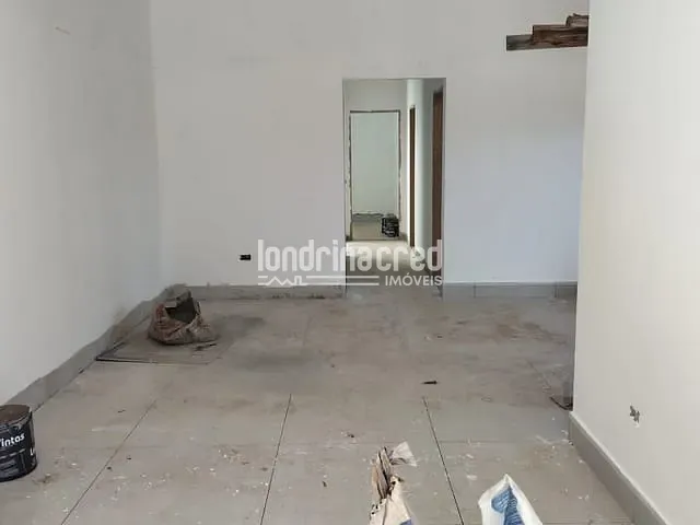 Casa com 180m² 3 quartos e 2 banheiros, à venda, no bairro Jardim Novo Sabará em Londrina
