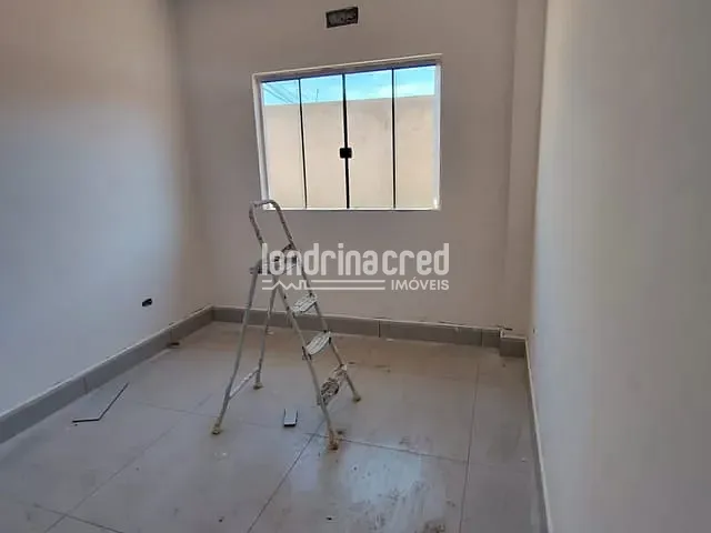 Casa com 180m² 3 quartos e 2 banheiros, à venda, no bairro Jardim Novo Sabará em Londrina