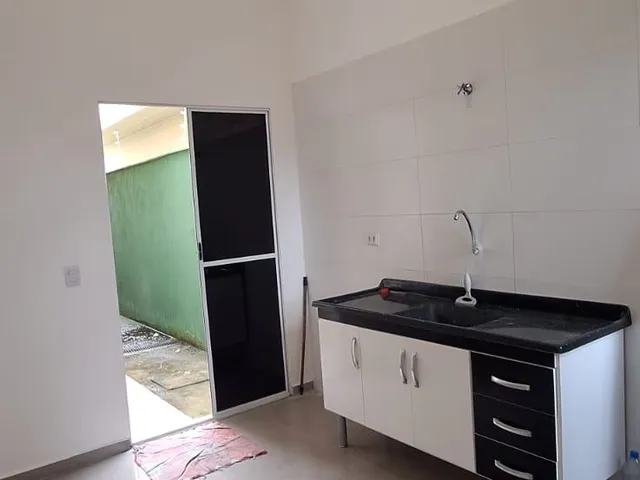 Casa com 125m² 2 quartos e 2 banheiros, para alugar, no bairro Residencial e Comercial Portal dos Eucaliptos em Pindamonhangaba