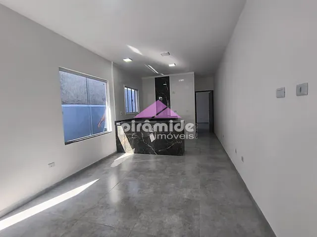 Casa com 125m² 2 quartos e 2 banheiros, à venda, no bairro Pontal de Santa Marina em Caraguatatuba