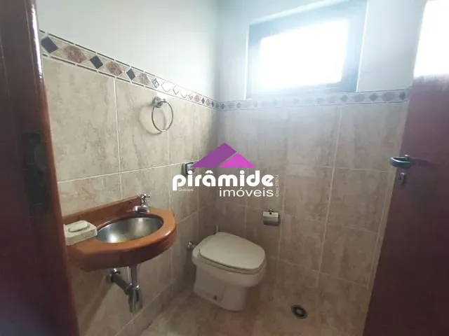 Casa com 250m² 3 quartos e 4 banheiros, à venda, no bairro Urbanova em São José dos Campos