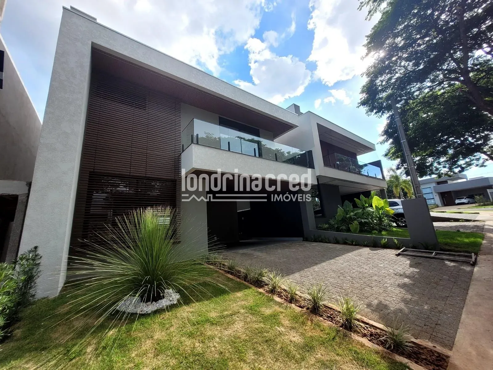 Casa, 4 quartos, 236 m² - Foto 1