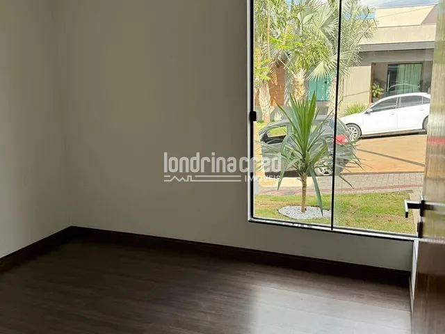 Casa com 126m² 3 quartos e 2 banheiros, à venda, no bairro CONDOMÍNIO MORADA DAS FLORES em Cambé
