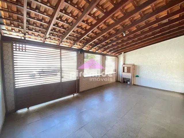 Casa com 150m² 4 quartos e 1 banheiro, à venda, no bairro Conjunto Residencial Trinta e Um de Março em São José dos Campos