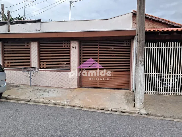 Casa com 150m² 4 quartos e 1 banheiro, à venda, no bairro Conjunto Residencial Trinta e Um de Março em São José dos Campos