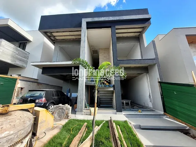 Casa com 250m² 4 quartos e 5 banheiros, à venda, no bairro CONDOMÍNIO ARANGUÁ em Londrina