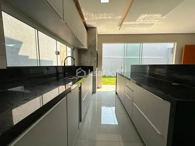 Casa com 262m² 3 quartos e 2 banheiros, à venda, no bairro Parque dos Novos Estados em Campo Grande