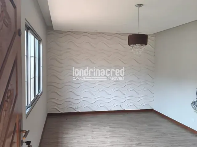 Casa com 250m² 4 quartos e 2 banheiros, à venda, no bairro Indusville em Londrina