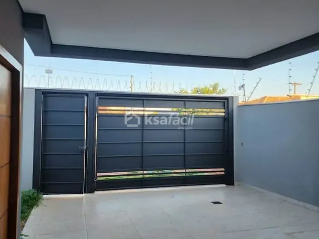Casa 3 quartos e 3 banheiros, à venda, no bairro Morada dos Deuses em Campo Grande