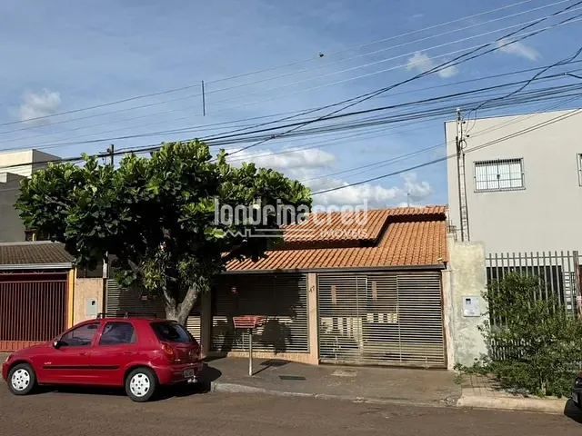 Casa com 200m² 3 quartos e 3 banheiros, à venda, no bairro Sebastião de Melo César em Londrina