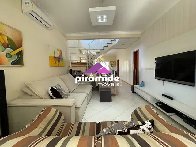 Casa com 252m² 3 quartos e 5 banheiros, à venda, no bairro Urbanova em São José dos Campos