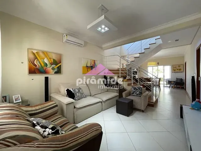 Casa com 252m² 3 quartos e 5 banheiros, à venda, no bairro Urbanova em São José dos Campos