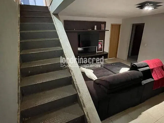 Casa com 312m² 2 quartos e 2 banheiros, à venda, no bairro JARDIM ALIANÇA em Londrina