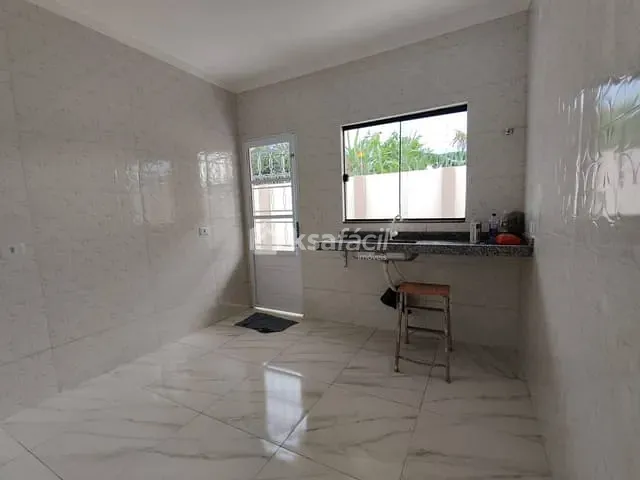 Casa com 120m² 2 quartos e 1 banheiro, à venda, no bairro Guanandi em Campo Grande