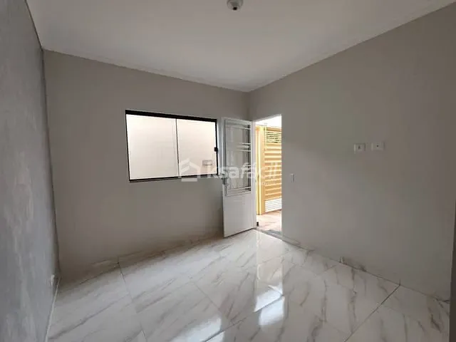 Casa com 120m² 2 quartos e 1 banheiro, à venda, no bairro Guanandi em Campo Grande