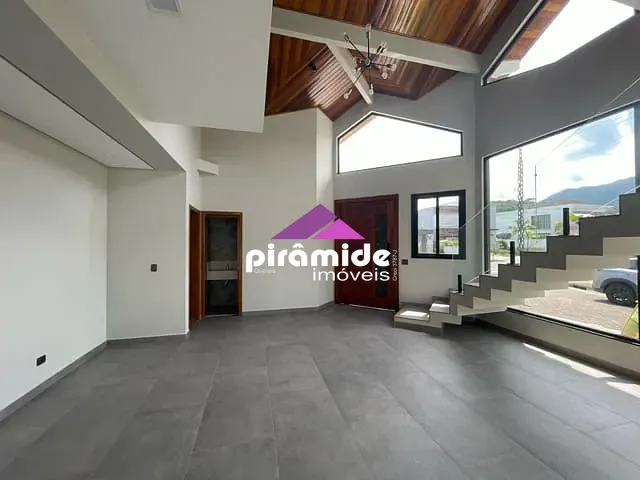 Casa com 400m² 4 quartos e 2 banheiros, à venda, no bairro Massaguaçu em Caraguatatuba