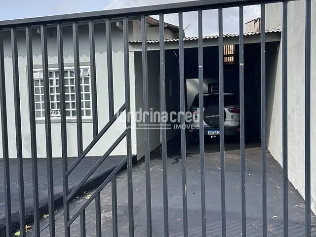 Casa com 180m² 2 quartos e 1 banheiro, à venda, no bairro Jardim Campos Verdes em Londrina