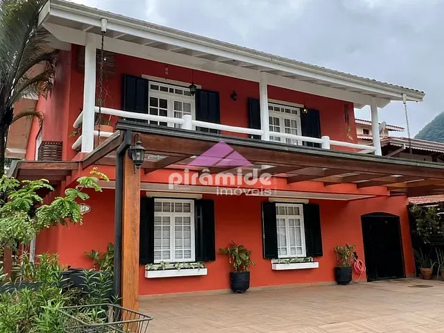 Casa com 713m² 4 quartos e 4 banheiros, à venda, no bairro Mar Verde II em Caraguatatuba