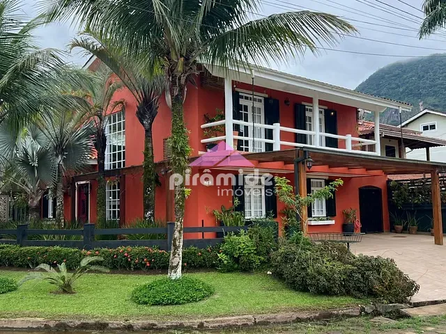 Casa com 713m² 4 quartos e 4 banheiros, à venda, no bairro Mar Verde II em Caraguatatuba