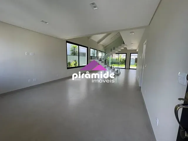 Casa com 360m² 4 quartos e 4 banheiros, à venda, no bairro Massaguaçu em Caraguatatuba