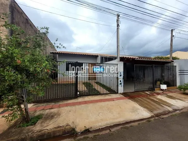 Casa com 125m² 3 quartos e 2 banheiros, à venda, no bairro Indusville em Londrina
