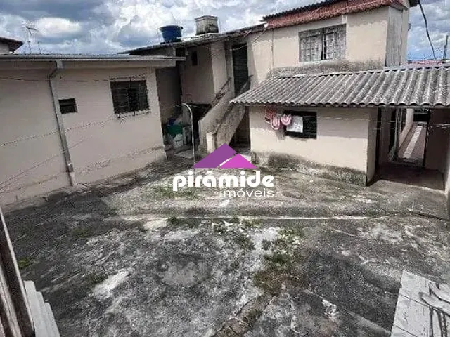 Casa com 300m² 3 quartos e 2 banheiros, à venda, no bairro Jardim Americano em São José dos Campos