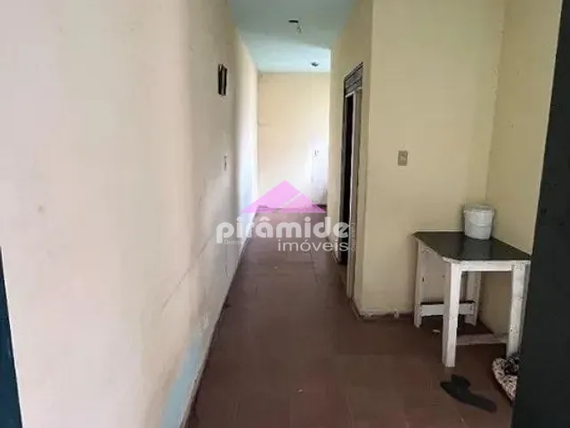 Casa com 300m² 3 quartos e 2 banheiros, à venda, no bairro Jardim Americano em São José dos Campos
