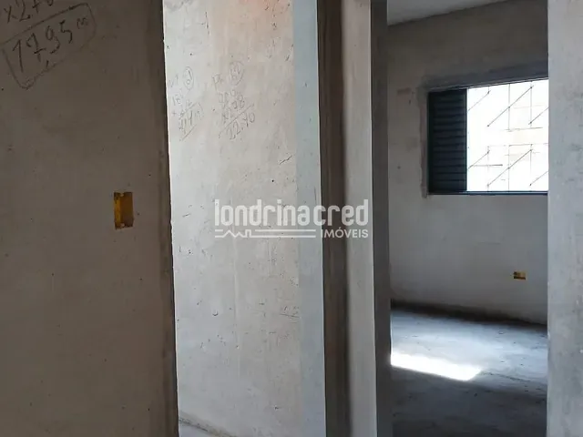 Casa com 125m² 2 quartos e 1 banheiro, à venda, no bairro Jardim Anaterra em Londrina