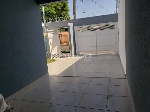 Casa com 180m² 2 quartos e 2 banheiros, à venda, no bairro Guanandi em Campo Grande