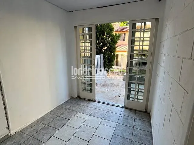 Casa com 70m² 3 quartos e 1 banheiro, à venda, no bairro RESIDENCIAL ILHA BELA em Londrina