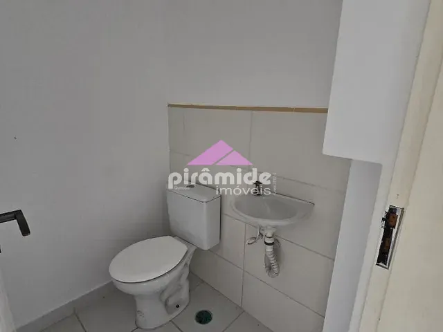 Casa com 70m² 2 quartos e 1 banheiro, à venda, no bairro Eugênio de Mello em São José dos Campos