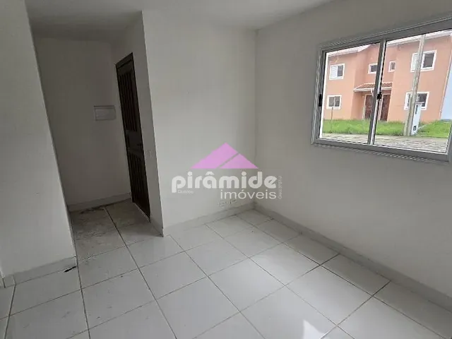 Casa com 70m² 2 quartos e 1 banheiro, à venda, no bairro Eugênio de Mello em São José dos Campos