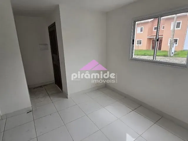 Casa com 70m² 2 quartos e 1 banheiro, à venda, no bairro Eugênio de Mello em São José dos Campos