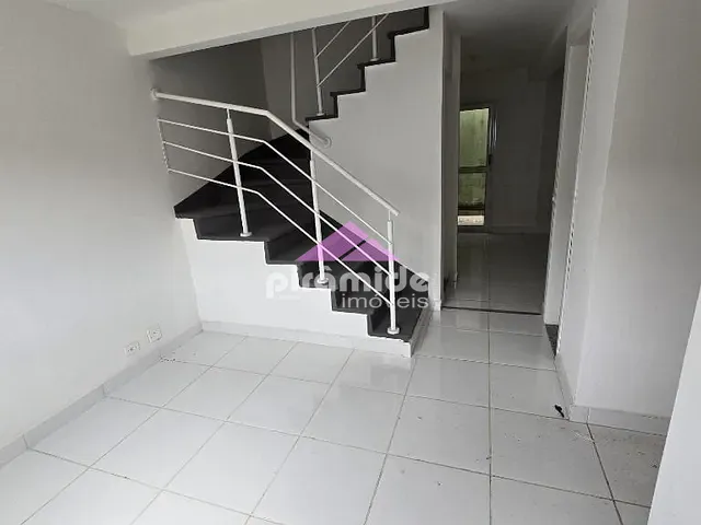Casa com 70m² 2 quartos e 1 banheiro, à venda, no bairro Eugênio de Mello em São José dos Campos