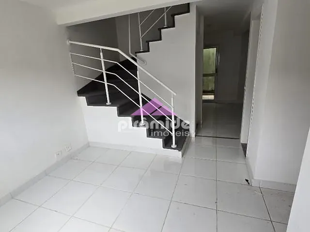 Casa com 70m² 2 quartos e 1 banheiro, à venda, no bairro Eugênio de Mello em São José dos Campos