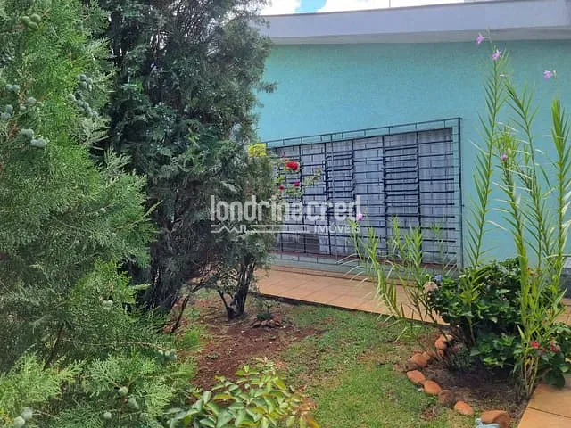 Casa com 330m² 5 quartos e 2 banheiros, à venda, no bairro Jardim Santo Antônio em Londrina