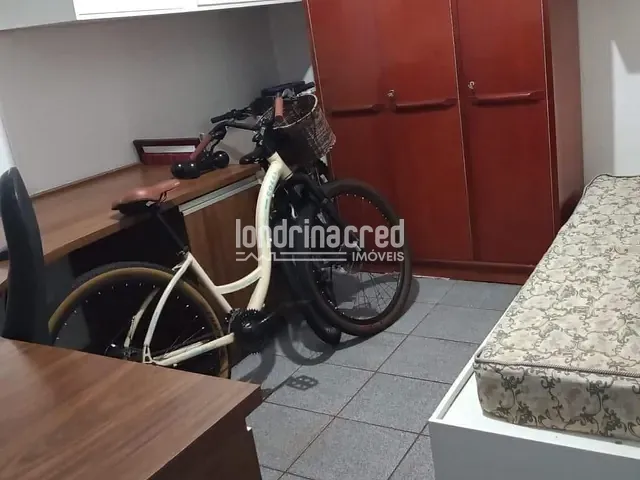 Casa com 330m² 5 quartos e 2 banheiros, à venda, no bairro Jardim Santo Antônio em Londrina